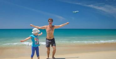 Пляж с самолетами на Пхукете: место, где садятся самолеты прямо над головой!